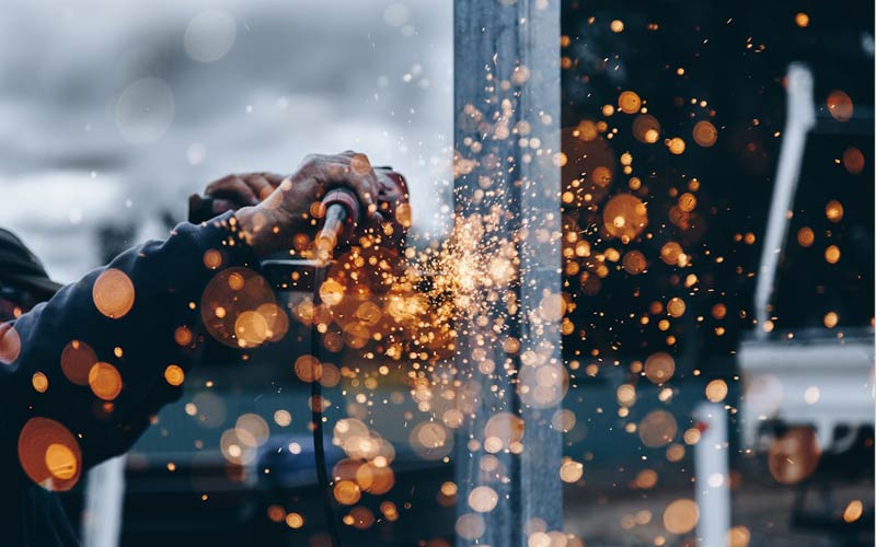 Szklane palarnie od producenta - estetyczne i trwałe wiaty dla palących